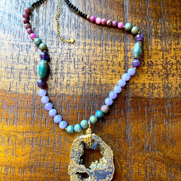 Gems & Geode Crystal Necklace N173-24KGP-#2 - Picture 1 of 3